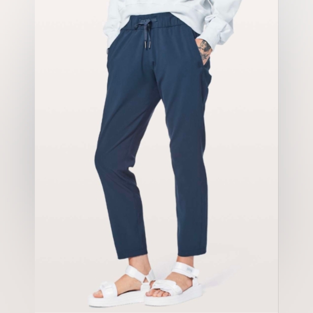 Lululemon On The Fly Pants *Woven 28" - True Navy - Size 6